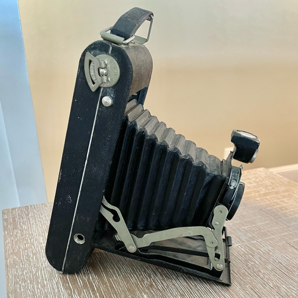 Kodak Junior Six-20 Series II Folding Bellows 620 Film Camera